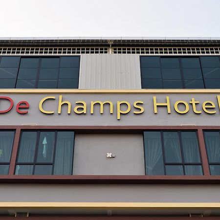 De Champs Hotel Kuantan Buitenkant foto